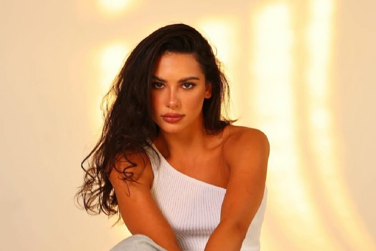 Гимнастка отдыхает в ОАЭ