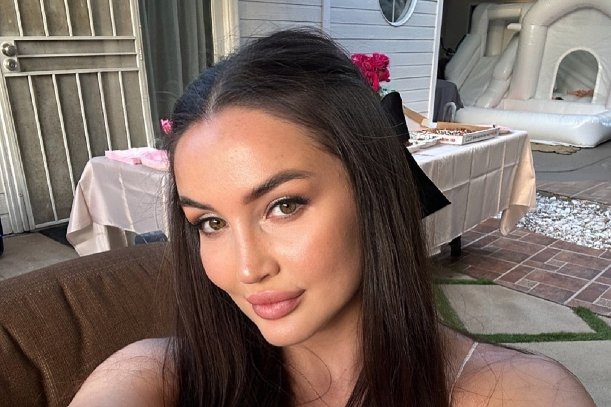 Авсарагова провела фотосессию в ковбойском стиле на просторах Калифорнии