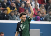 Турецкое издание Ajansspor сообщило, что стамбульский «Галатасарай» проявляет интерес к полузащитнику «Краснодара» Эдуарду Сперцяну. По информации источника, главный тренер «Галатасарая» Окан Бурук ищет креативного хавбека и определил Сперцяна в качестве приоритетной цели. Стамбульский клуб планирует в январе 2026 года направить «Краснодару» официальное предложение, чтобы заранее оформить трансфер игрока, чей контракт истекает летом 2026 года.