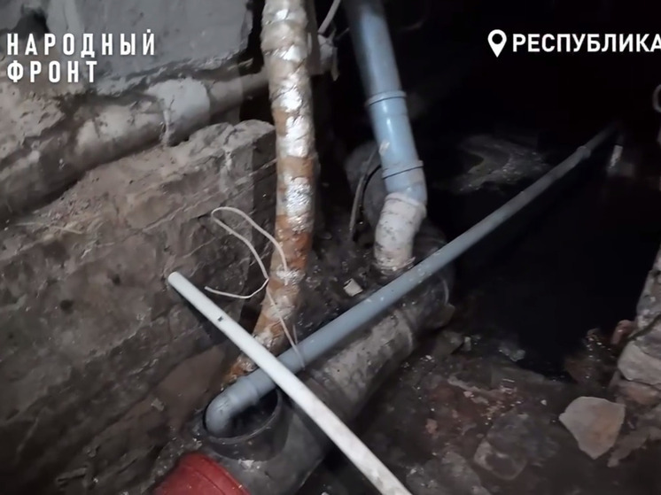 В столице Калмыкии подняли проблему дома с нечистотами