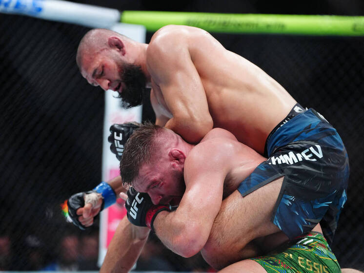 Чемпиону среднего дивизиона UFC все равно с кем проводить защиту.