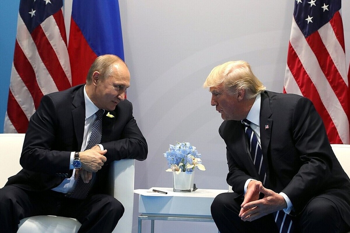 Colloquio Telefonico Tra Trump e Putin Prima dell'Incontro con Zelensky: Cosa Aspettarsi per la Crisi Ucraina