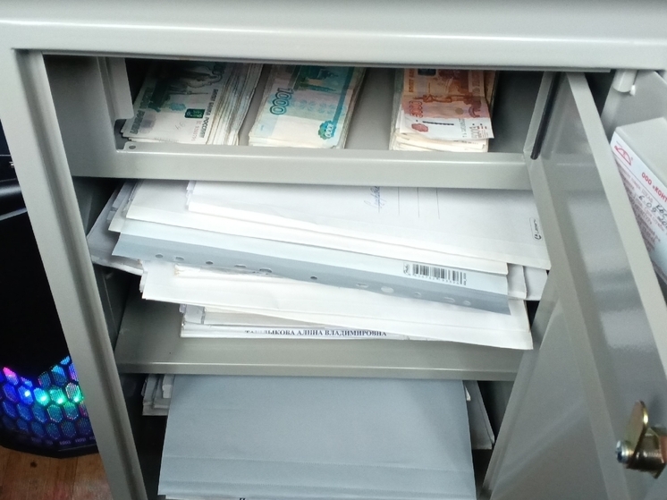 Бдительность банка спасла супругов из Сочи от потери 16,5 млн рублей