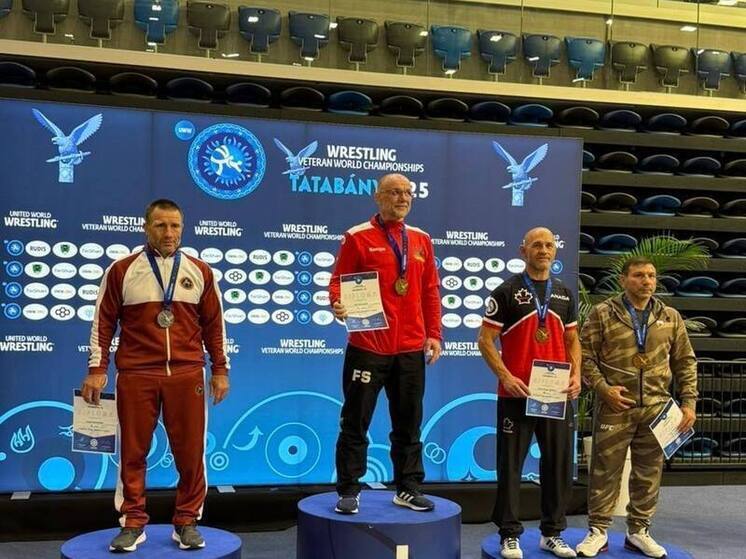 Серебро чемпионата мира: борец из Карачаево-Черкесии стал призером на турнире ветеранов в Венгрии