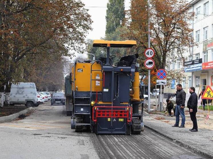 В Черкесске ведутся масштабные работы по ремонту городских дорог
