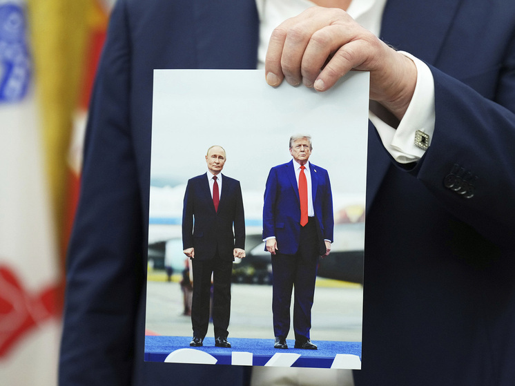 Президенты России и США провели первый за два месяца разговор