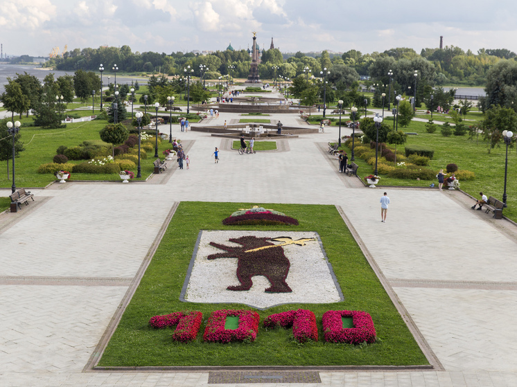 Университет в Ярославле угрожает отчислить студента, пришедшего в женском наряде