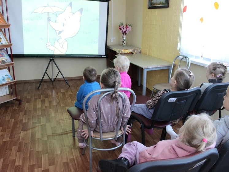 В Великовисочном для малышей провели мероприятие «Папа может!»