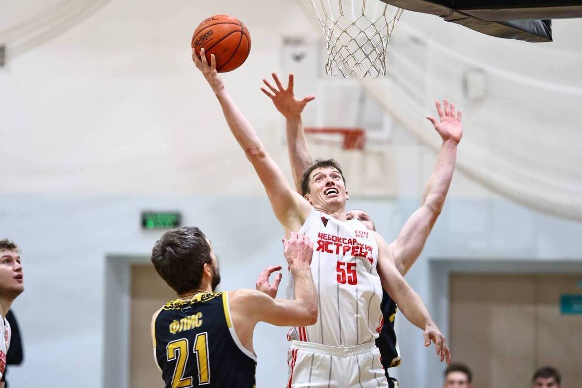 «Чебоксарские Ястребы» с поражения начали путь в чемпионате России по баскетболу