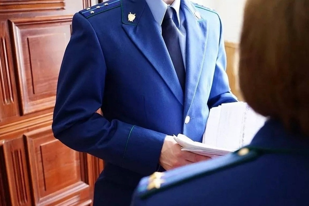 Guida in stato di ebbrezza: un abitante di Kольchugino perde la sua Lada Granta a causa di un incidente stradale