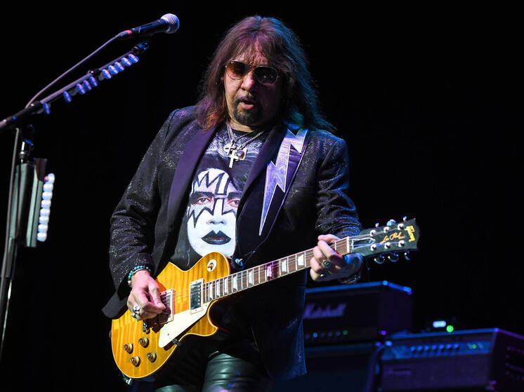 Скончался легендарный Эйс Фрейли, бывший гитарист Kiss, ему было 74