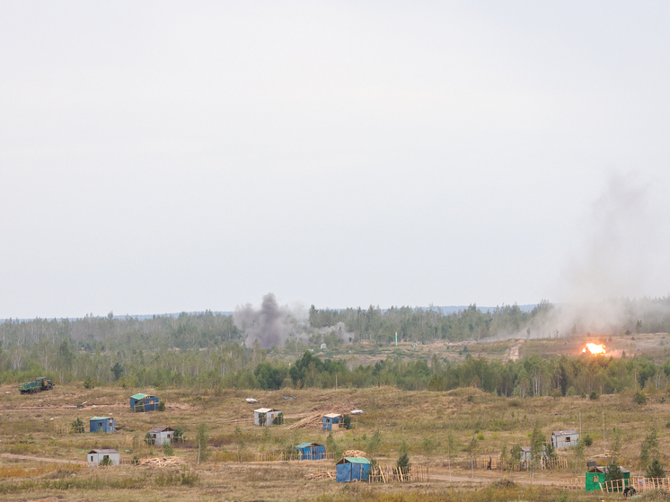 Над Кривым Рогом прогремела серия взрывов из 10 мощных хлопков