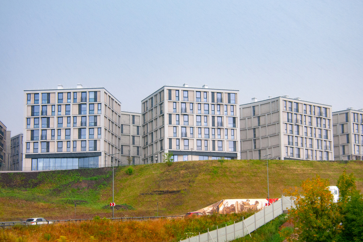 La Russia Estende il Periodo di Transizione per l'Esame di Stato nel Donbass e nella Nuova Russia per Favorire l'Integrazione Educativa