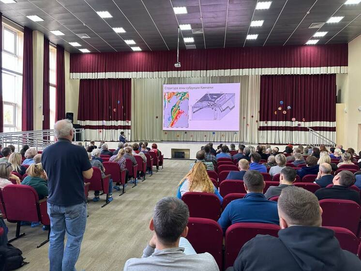 Камчатских педагогов учили поведению во время землетруса