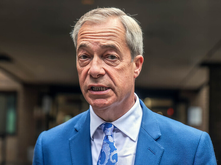 Британский политик Фараж пообещал сбивать российские самолеты, если он станет премьер-министром