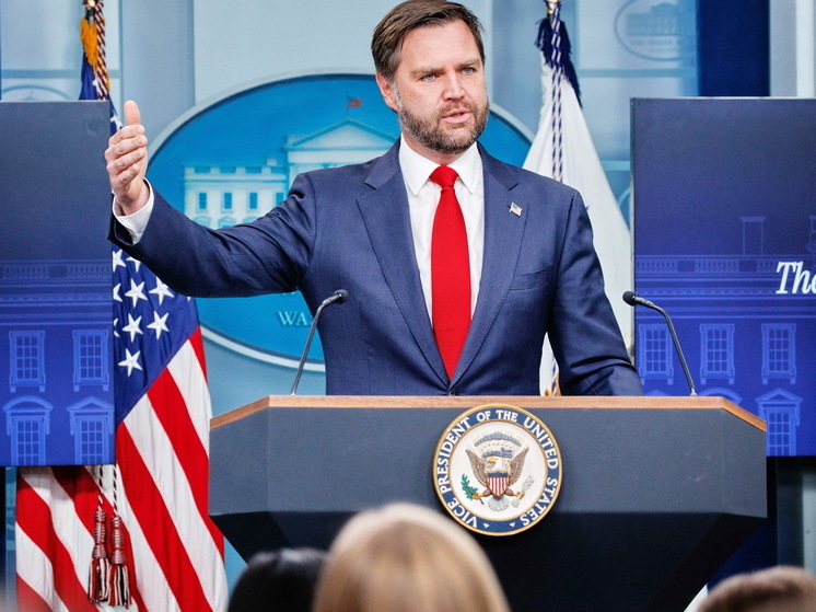 Вэнс: Россия и Украина пока не готовы заключить мирное соглашение