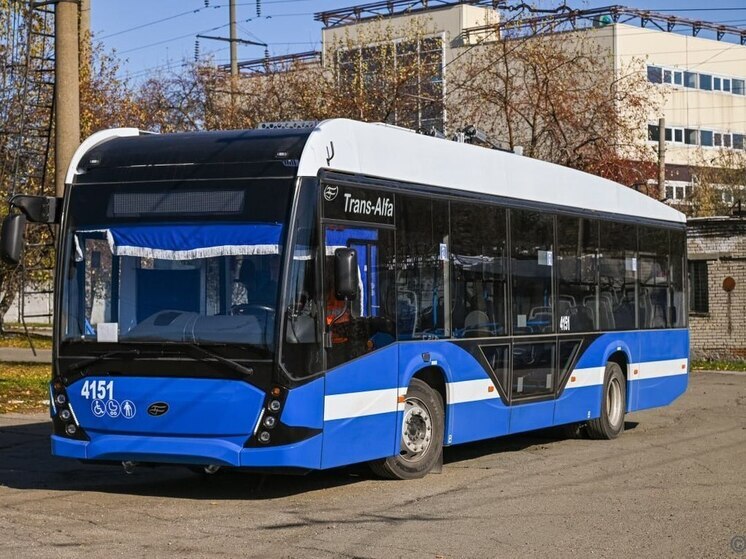 Четырнадцать новых троллейбусов вышли на маршруты в Барнауле