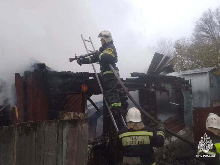 В Судаково под Тулой загорелся дом на 60 квадратов