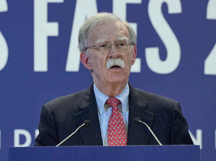 Бывшему советнику Трампа Джону Болтону предъявлены обвинения