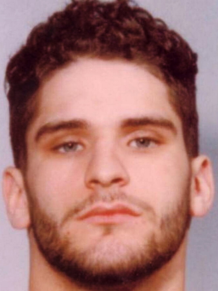 Парню из неблагополучной семьи дали пожизненное за три убийства и изнасилование