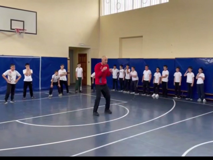 В Северной Осетии стартовал проект «Бокс в школы»