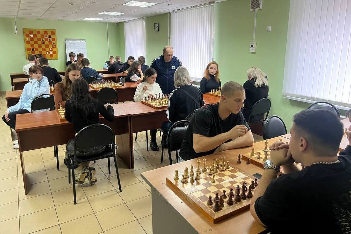 Torneo di Scacchi a Serpuchov Si Conclude Con Successo Tra Gli Istituti Scolastici Locali