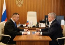 Министр строительства и ЖКХ РФ Ирек Файзуллин и губернатор Новгородской области Александр Дронов обсудили подготовку региона к осенне-зимнему периоду, а также реализацию федеральных проектов и программ, входящих в нацпроект «Инфраструктура для жизни». О рабочей встрече, которая прошла в Москве, сообщил в своем telegram-канале глава региона Александр Дронов.