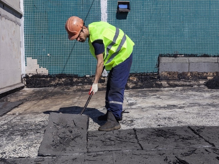 В Москве капитально отремонтировали более 600 крыш жилых домов