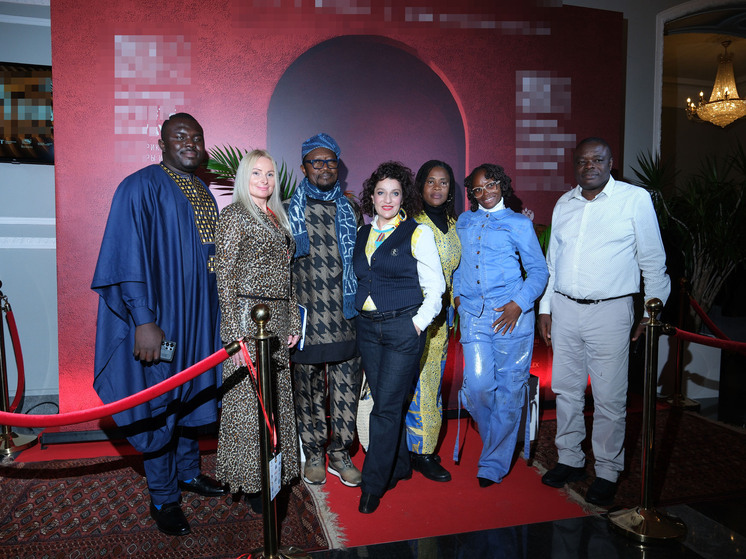 Делегация из Африки на открытии фестиваля