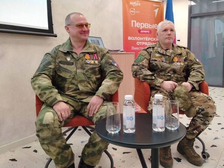 В Новом Уренгое активисты «Движения первых» пообщались с ветеранами СВО