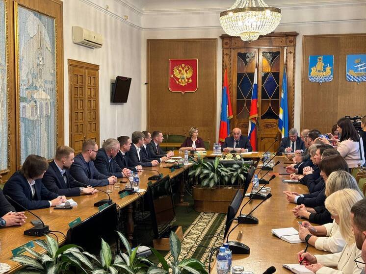 В Костроме прошли предварительные консультации по кандидатам на пост главы города