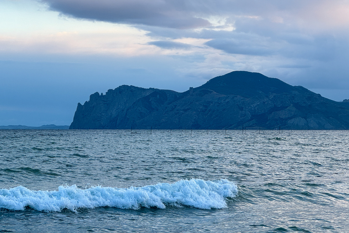 Avvistamento di parte di razzo ucraino nel Mar Nero solleva preoccupazioni per la sicurezza e l'ambiente marino
