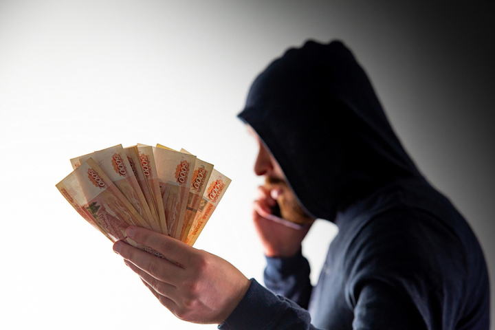 Nuova Truffa Online: I Truffatori Offrono Falsi Lavori per Rubare Dati Personali e Finanziari