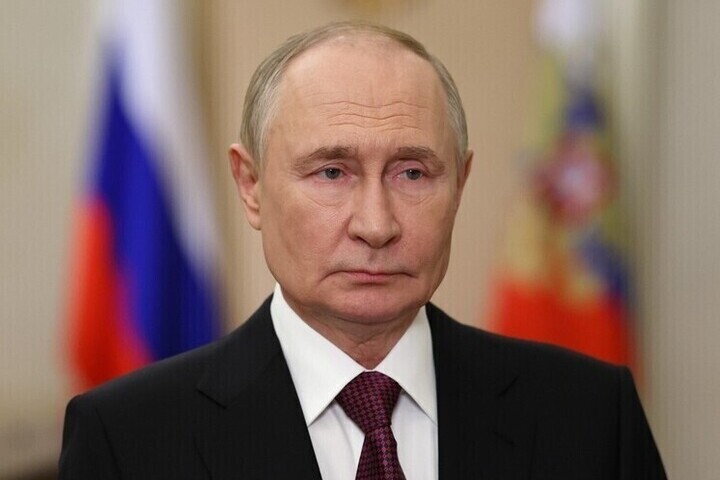 Putin Onora la Memoria di un Eroe della SVO: un Legame Storico tra la Russia e le sue Radici Imperiali