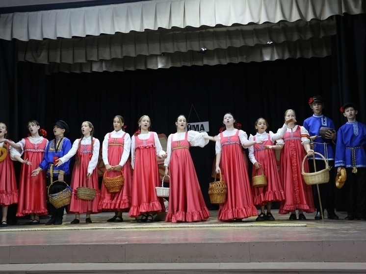 В Карпогорах прошёл театральный фестиваль «Берендеева чаща»