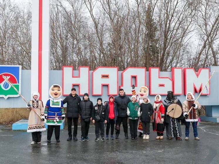 Юные спортсмены из Волновахи прибыли на Ямал для участия в соревнованиях по самбо