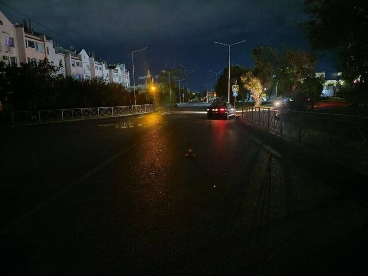В Севастополе иномарка сбила лежавшего на дороге пешехода
