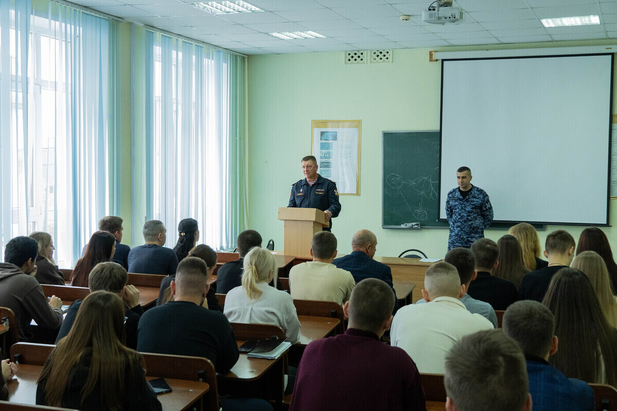 Студентов пензенского вуза пригласили на службу в Росгвардию