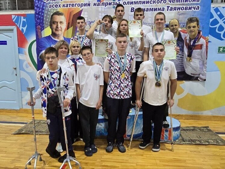 Сорок три медали завоевали дончане на  Всероссийских соревнованиях по плаванию среди лиц с ПОДА