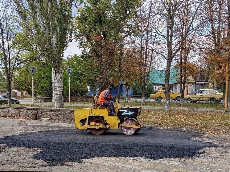 В Запорожской области продолжается ямочный ремонт дорог