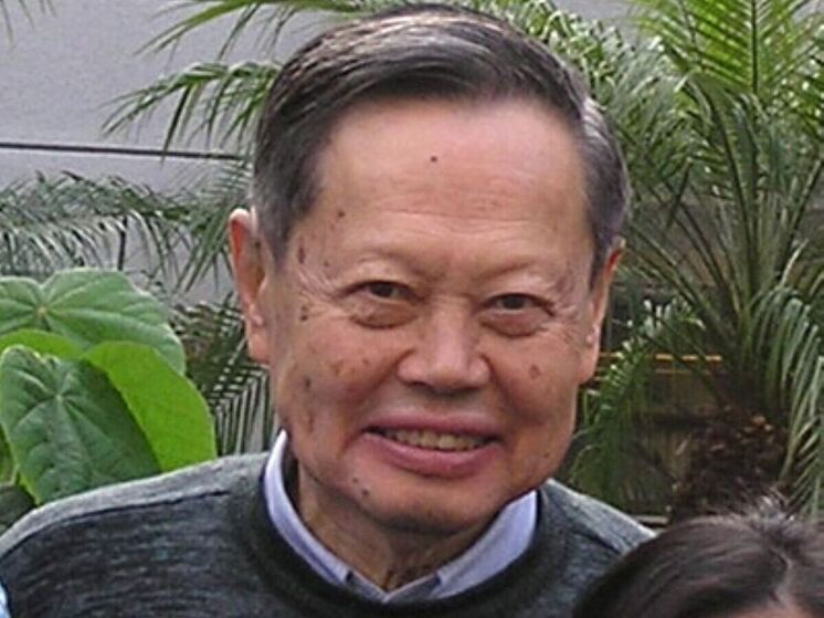 В Китае скончался лауреат Нобелевской премии по физике Ян Чжэньнин