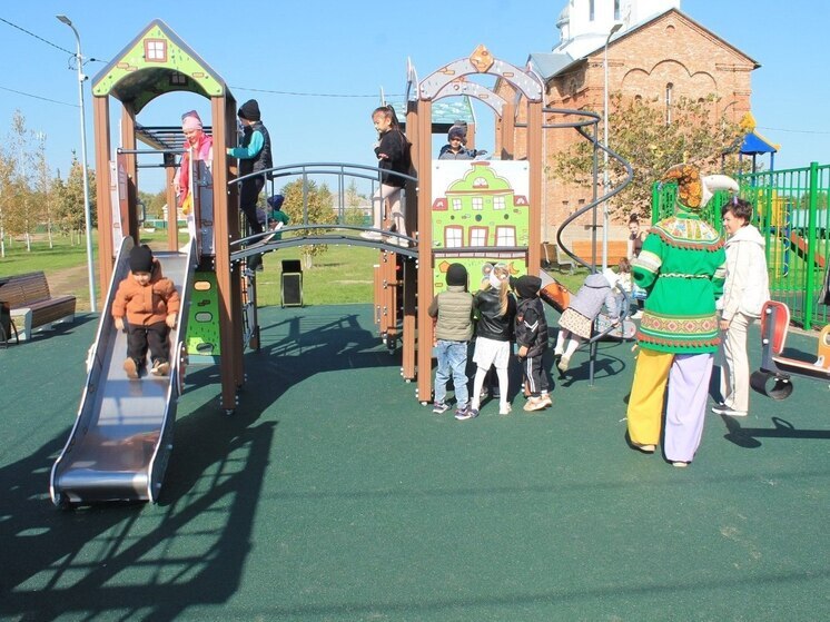 В станице Баклановской Изобильненского округа появилась новая детская площадка