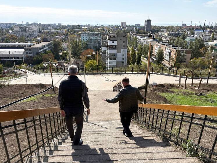 В Бердянске завершается строительство новой смотровой площадки