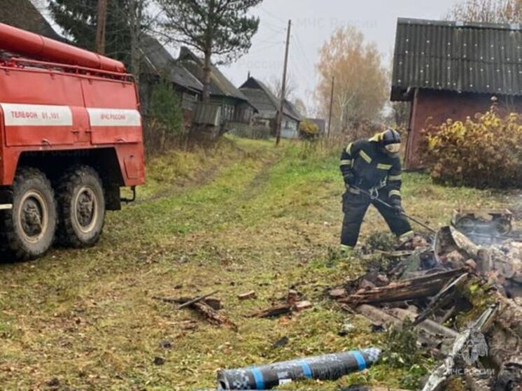 В Спас-Деменской деревне ночью тушили пожар
