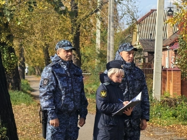 Абаканец-стяжатель заварил дверь в общий дом с сестрой и поставил новый замок
