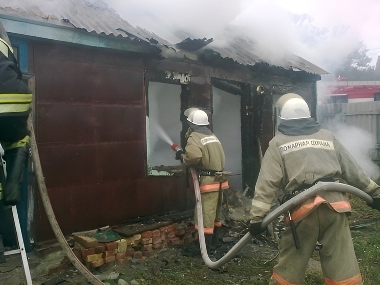 В Таловском районе воронежской области пожар повредил комнату
