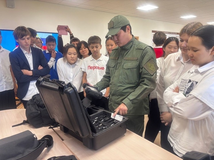 Школьникам Калмыкии рассказали о работе криминалистов