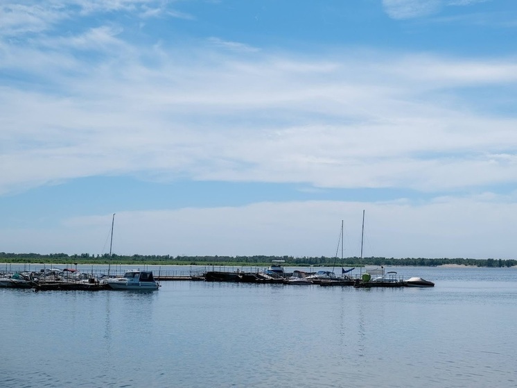 Астраханцам объяснили, как получить право на управление лодками и катерами