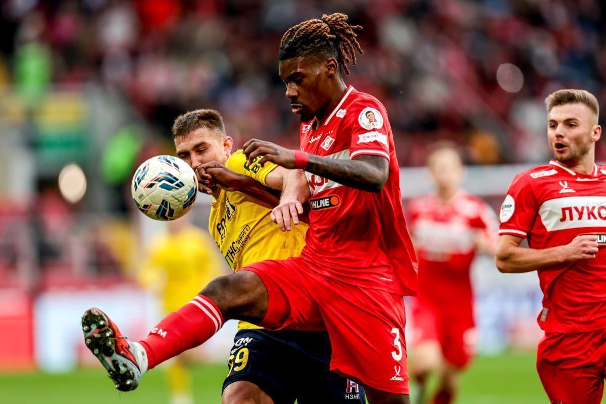 «Спартак» вдесятером вырвал ничью у «Ростова» в напряжённом матче