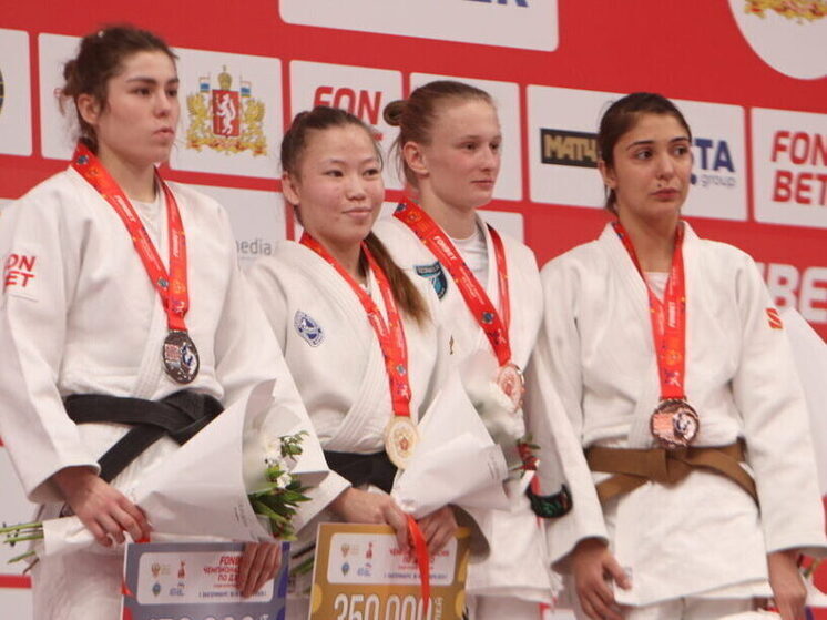 Карина Ефимова – первая двукратная чемпионка России по дзюдо из Якутии